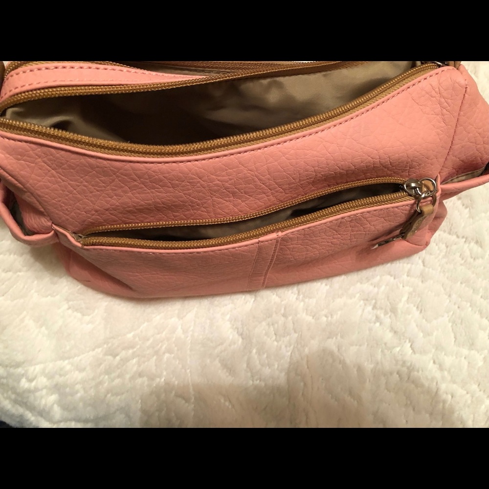 NWOT CL Purse - Picture 6 of 13